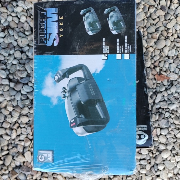 CH USB Flight Sim Yoke - Picture 2 of 5